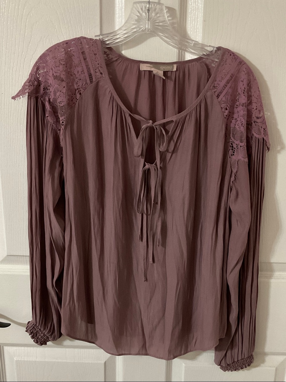 Forever 21 Mauve Lace-Shoulder Tie-Front Blouse